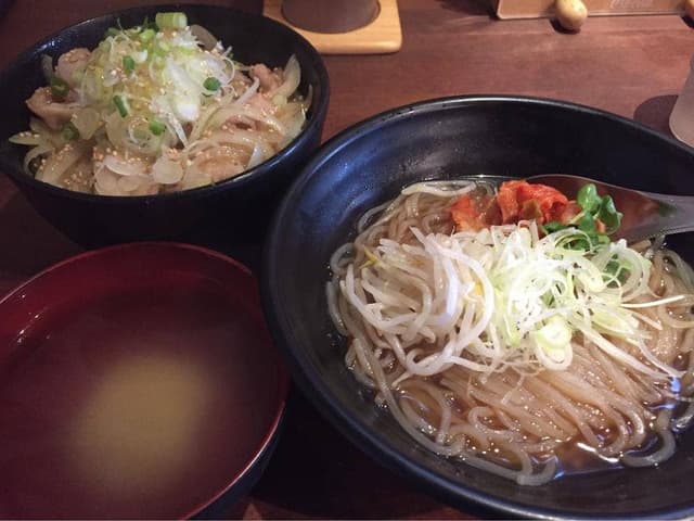 どんぶりブッチャー 新大前店 - サブ画像1