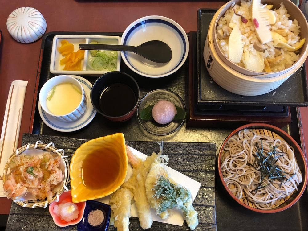 やじろべえ 小牧南店