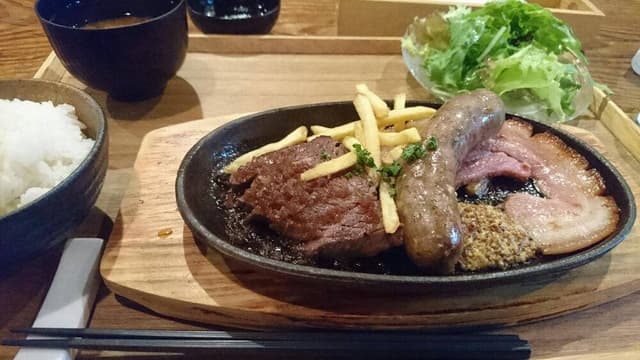 隅元総合飲食店 マオ - サブ画像1