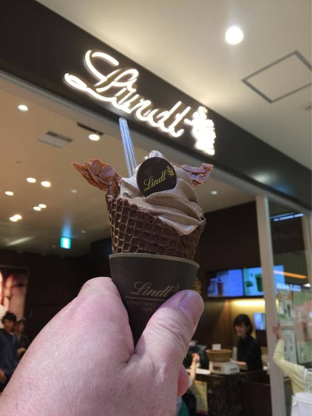 リンツ ショコラ カフェ 三井アウトレットパーク北陸小矢部店 - サブ画像1