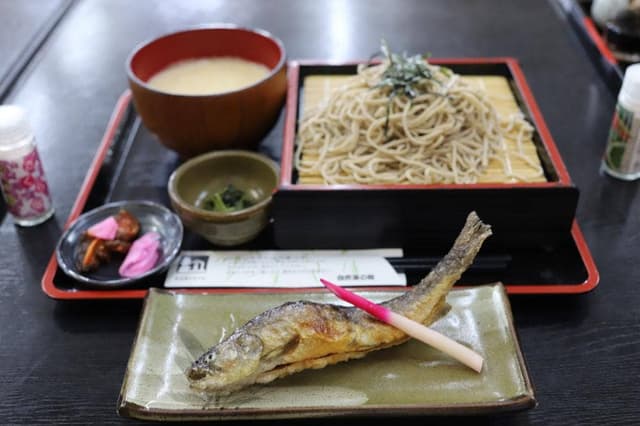 道の駅 路田里はなやま 自然薯の館 - サブ画像1