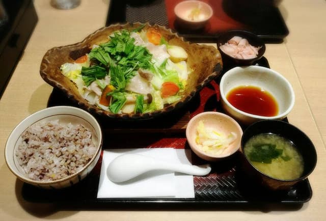 大戸屋ごはん処 エトモ市が尾店 - サブ画像1