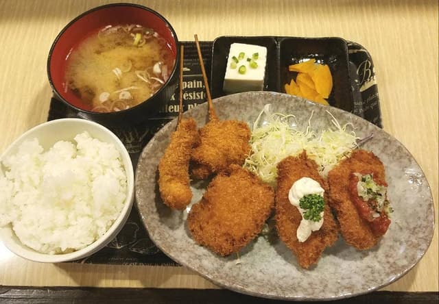 串かつ 油 - サブ画像1
