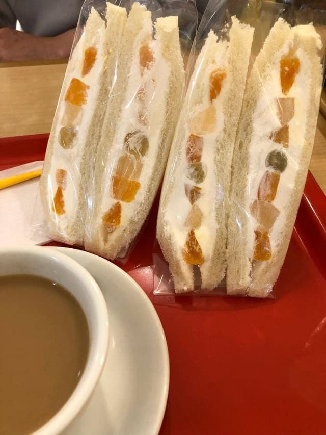 ベーカリー・ベーカリーカフェ LONDON 関マーゴ店 - サブ画像1