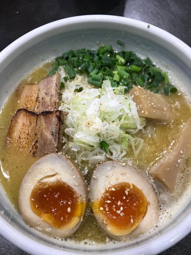 らーめん まぜそば てっぺん 一宮分店 - サブ画像1