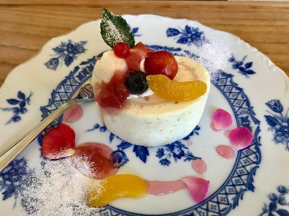 Orchard & Cafe Tia tree