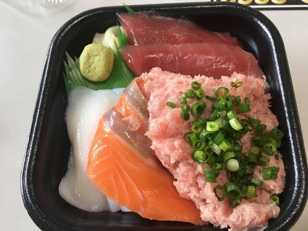 れいんぼう丼丸 姶良店