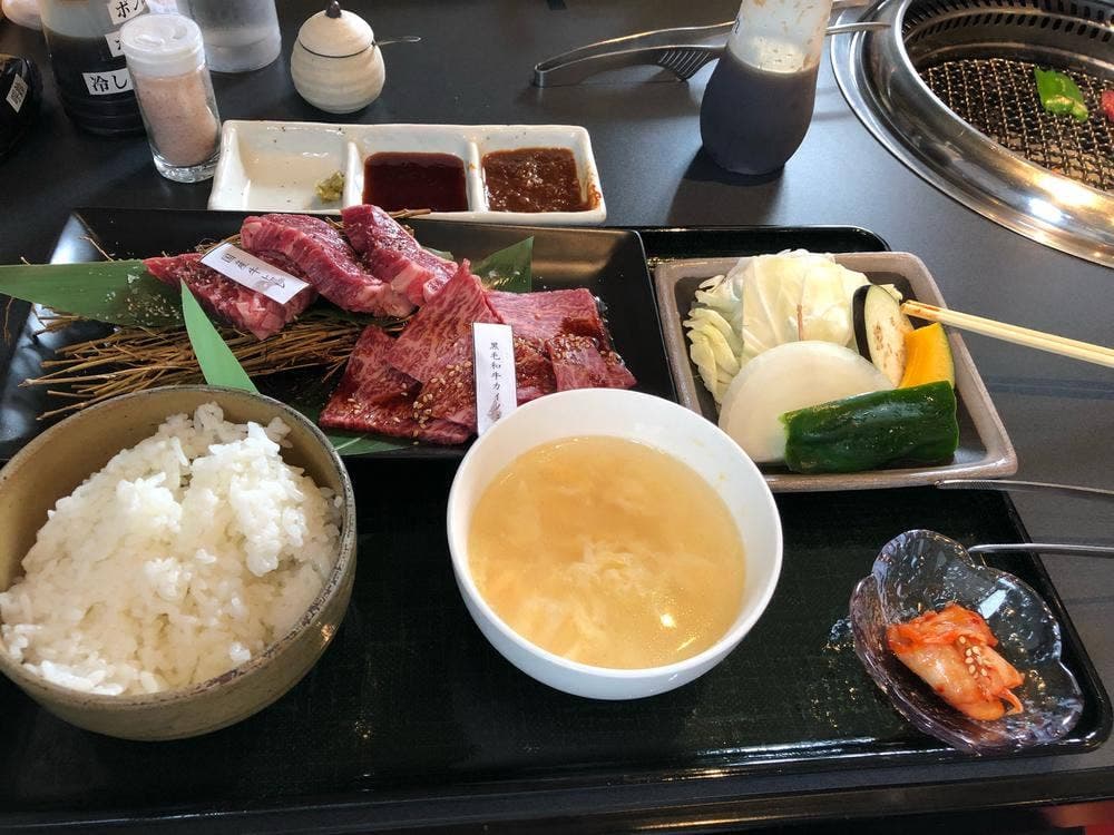 焼肉 TONBO