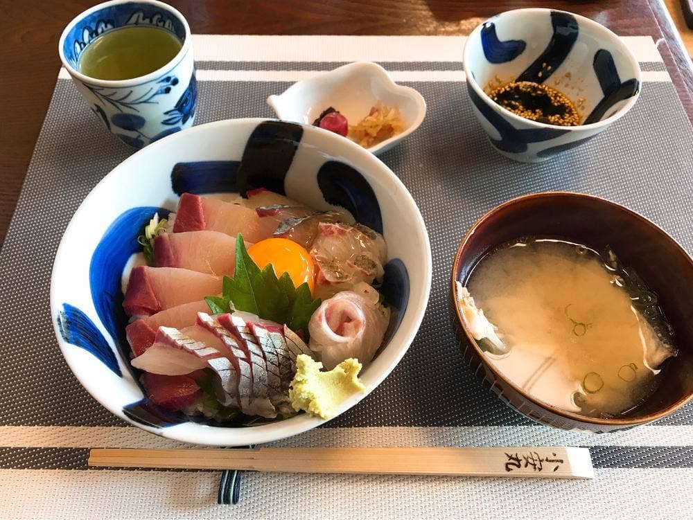 活魚料理 小安丸