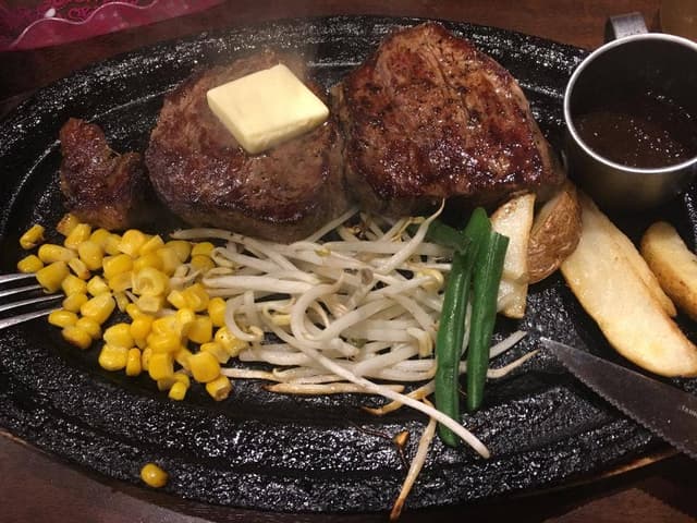 ステーキ&カフェ ブラッド - サブ画像2