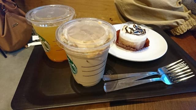 スターバックス コーヒー 富士急ハイランド店 - サブ画像1