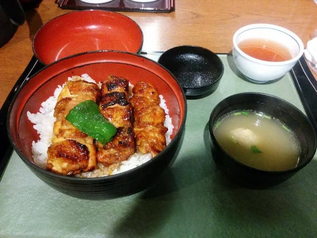 香鶏酒房 鳥八 本郷三丁目店 - サブ画像1