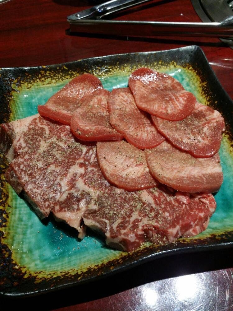 焼肉 坂牛 川島店