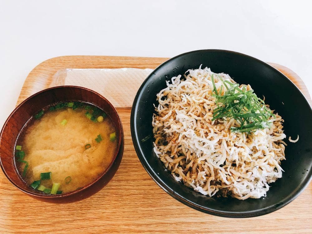 ひまねきテラス ちりめん食堂