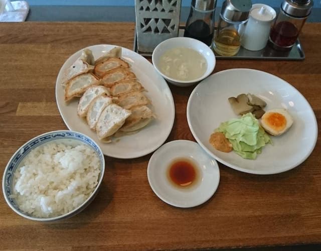 山本餃子 - サブ画像2