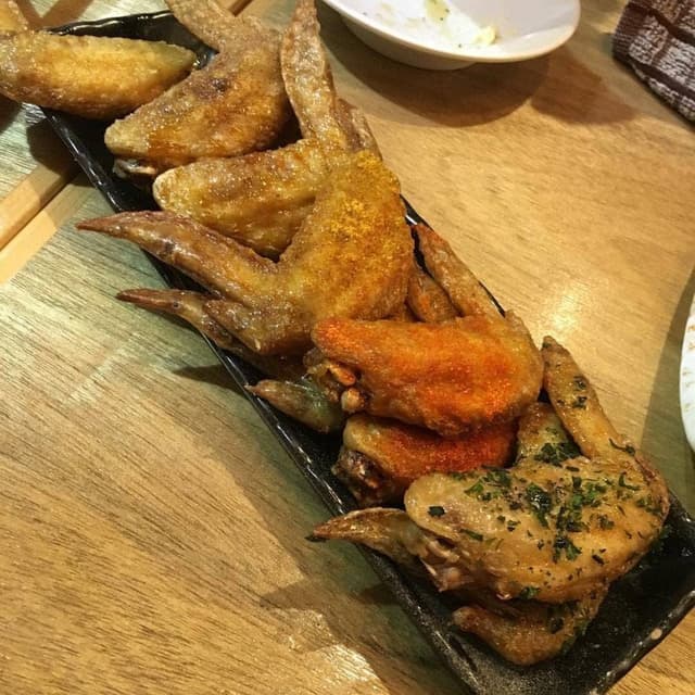 奇跡の手羽先 サラリーマン横丁 中央町本店 - サブ画像1