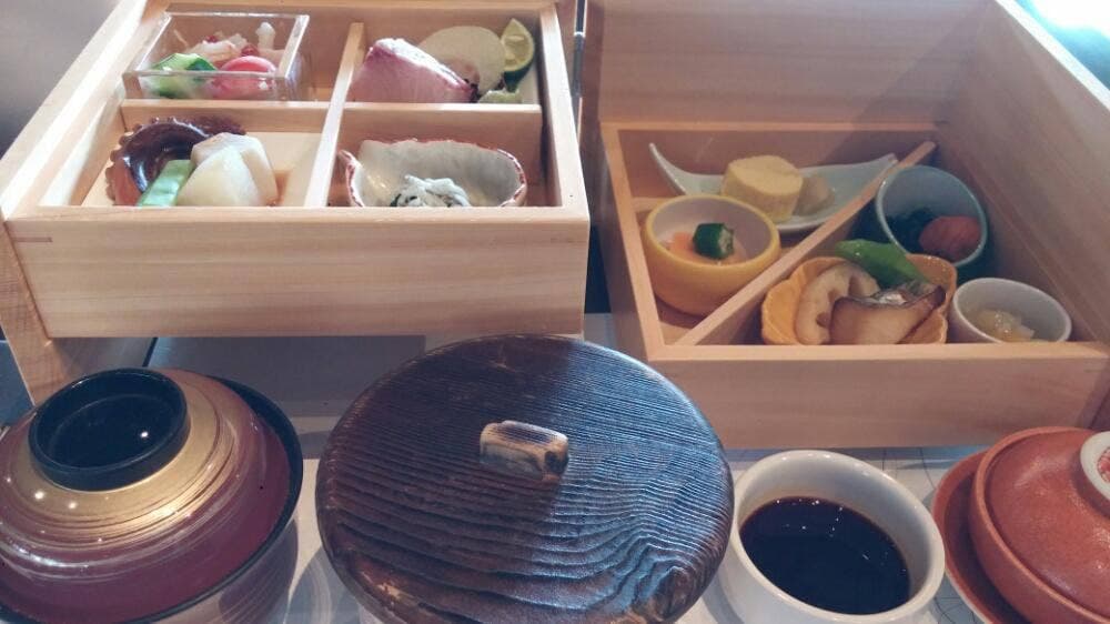 弓絃葉