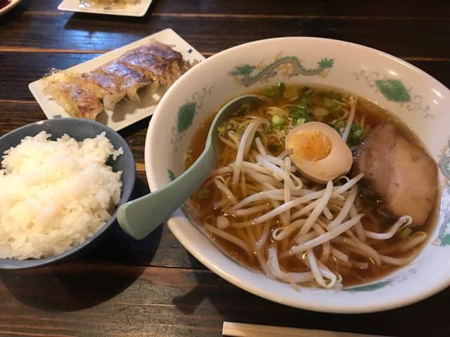 ラーメン食べ亭 - サブ画像1