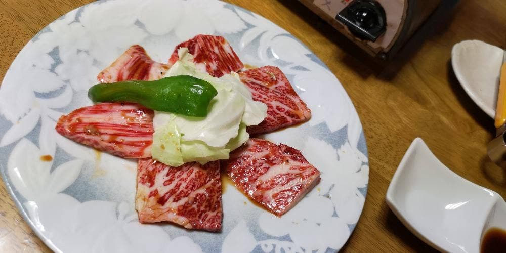 焼肉コモ
