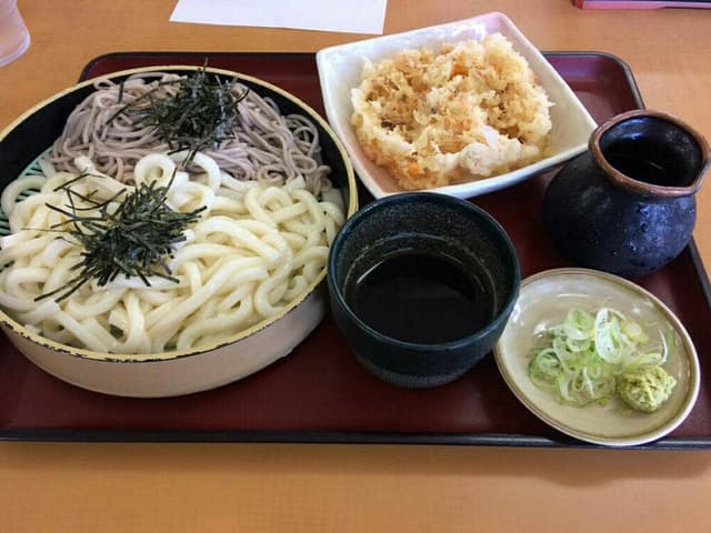 山田うどん 結城バイパス店 - サブ画像1