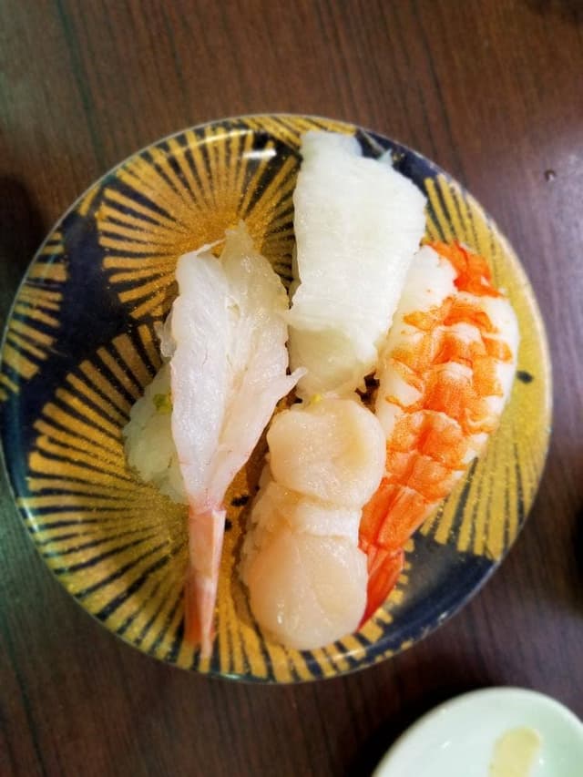 まわる寿司市場 長浜店 - サブ画像2