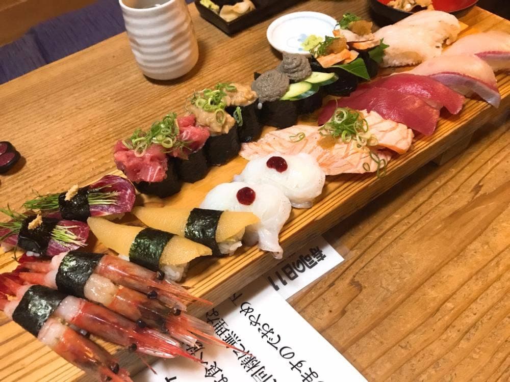 本格にぎりすし 弁慶 東香里本店