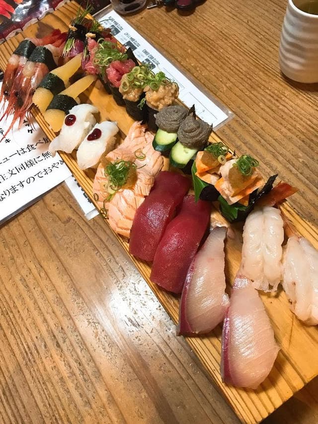 本格にぎりすし 弁慶 東香里本店 - サブ画像3