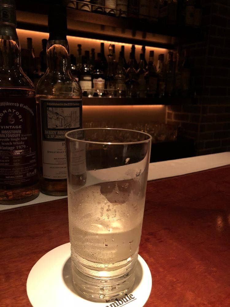 BAR Drambuie