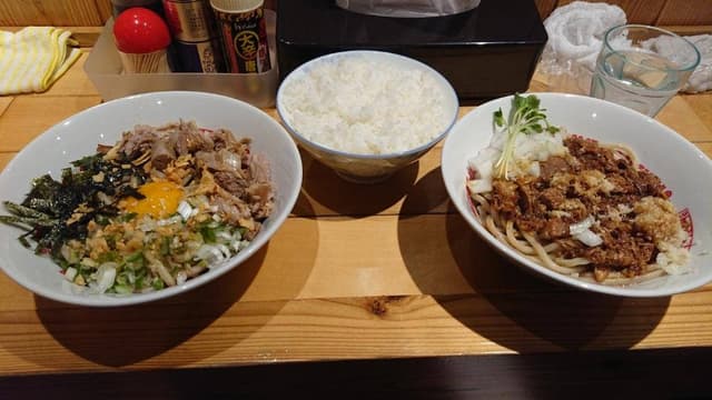 肉とニンニクと太麺が好き! ラーメンミゾグチ - サブ画像3