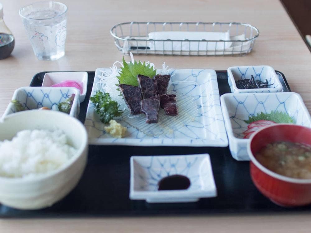 お食事処 しっぽ