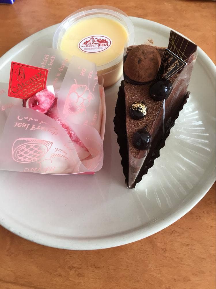 チロル洋菓子店