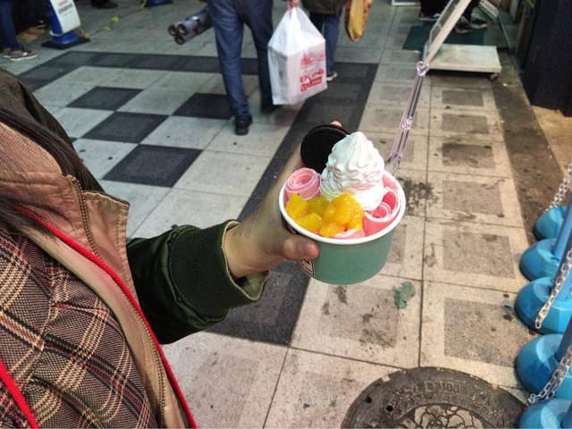 ROLL ICE CREAM FACTORY 道頓堀店 - サブ画像2