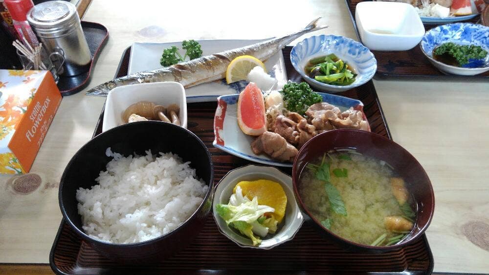 花の家割烹食堂