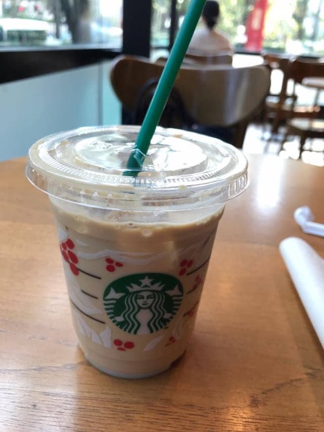 スターバックス コーヒー 新宿グリーンタワービル店 - サブ画像2
