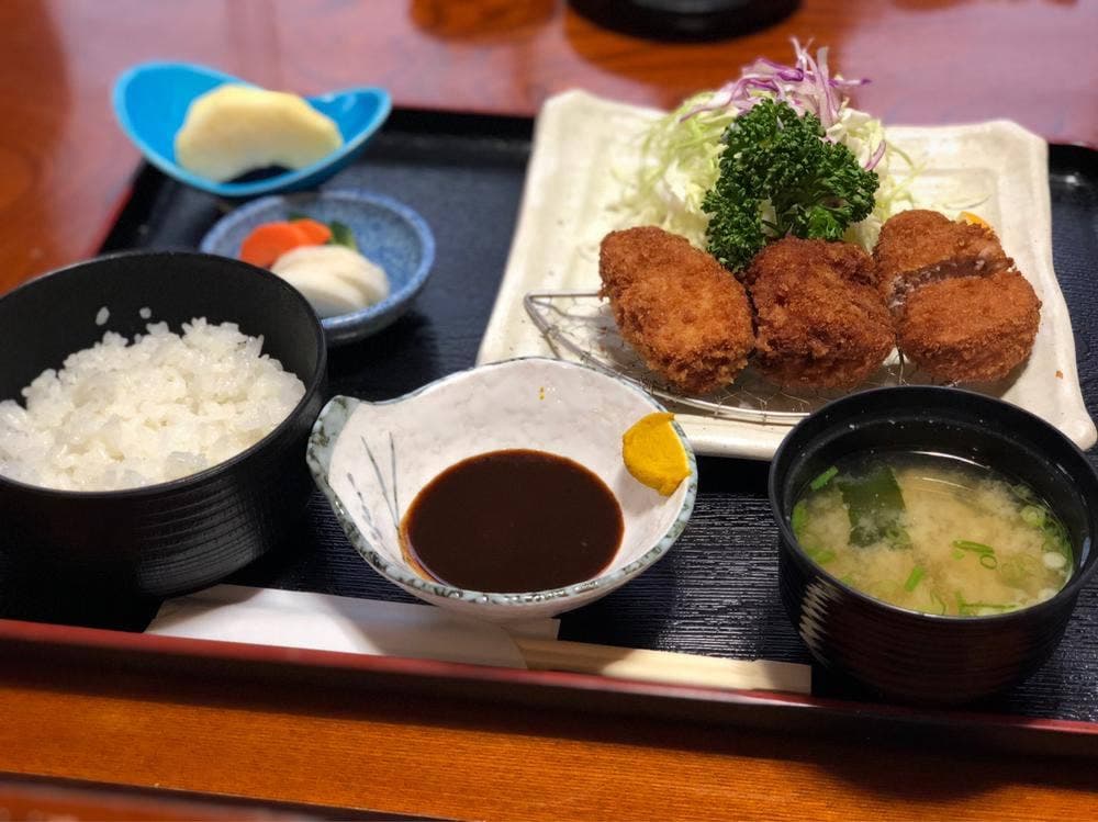 とんかつ和食店 堀うち