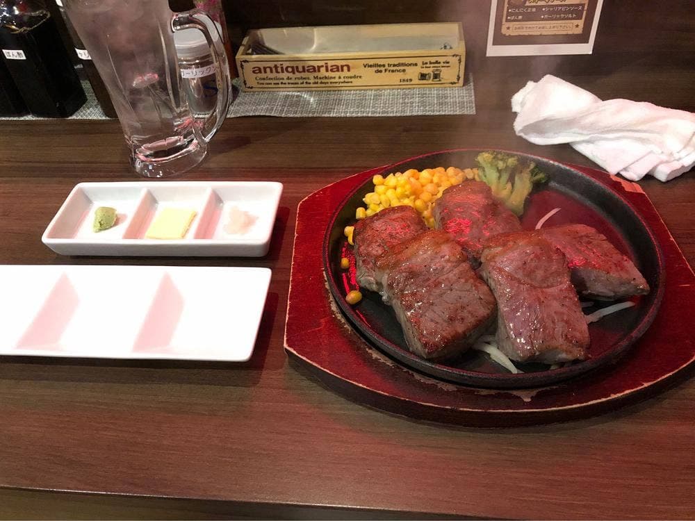 ステーキ&ハンバーグ。ばらてぃえ