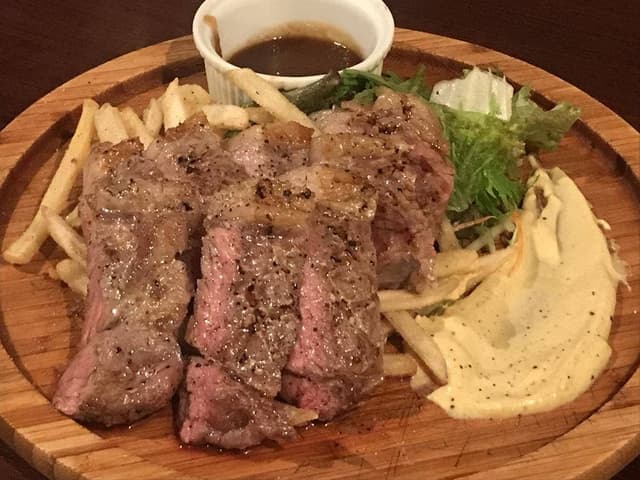 ミート酒場 ぼいす - サブ画像1