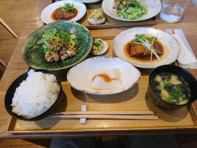 サリュ - サブ画像3