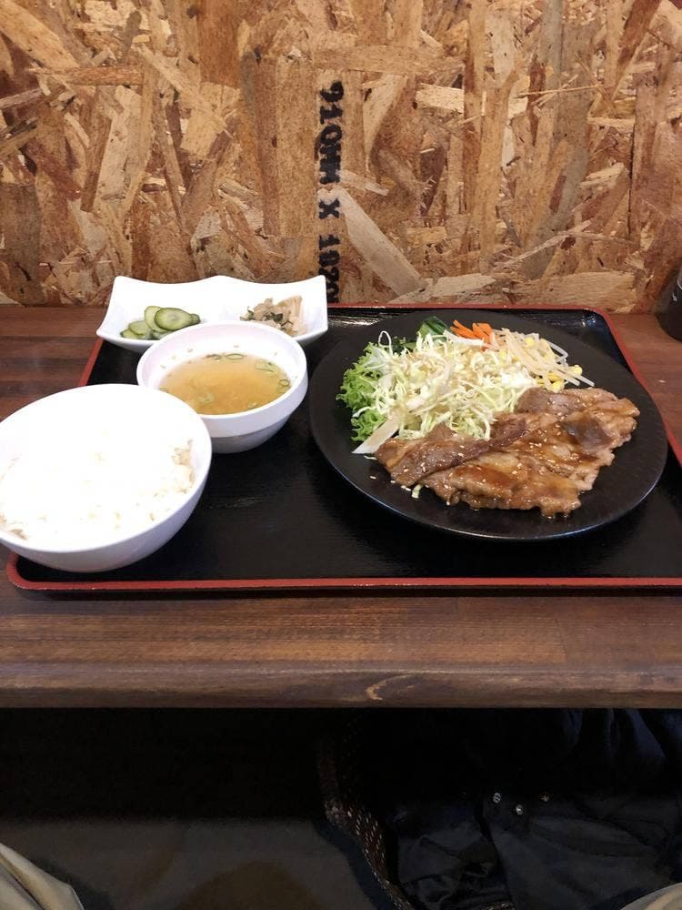 まるきん食堂
