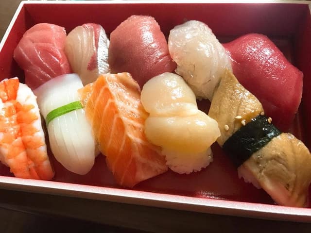 魚屋の鮨 寺本 阪急梅田店 - サブ画像1