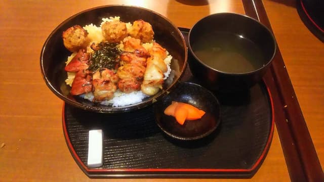 地鶏炭火焼 鳥八 - サブ画像1
