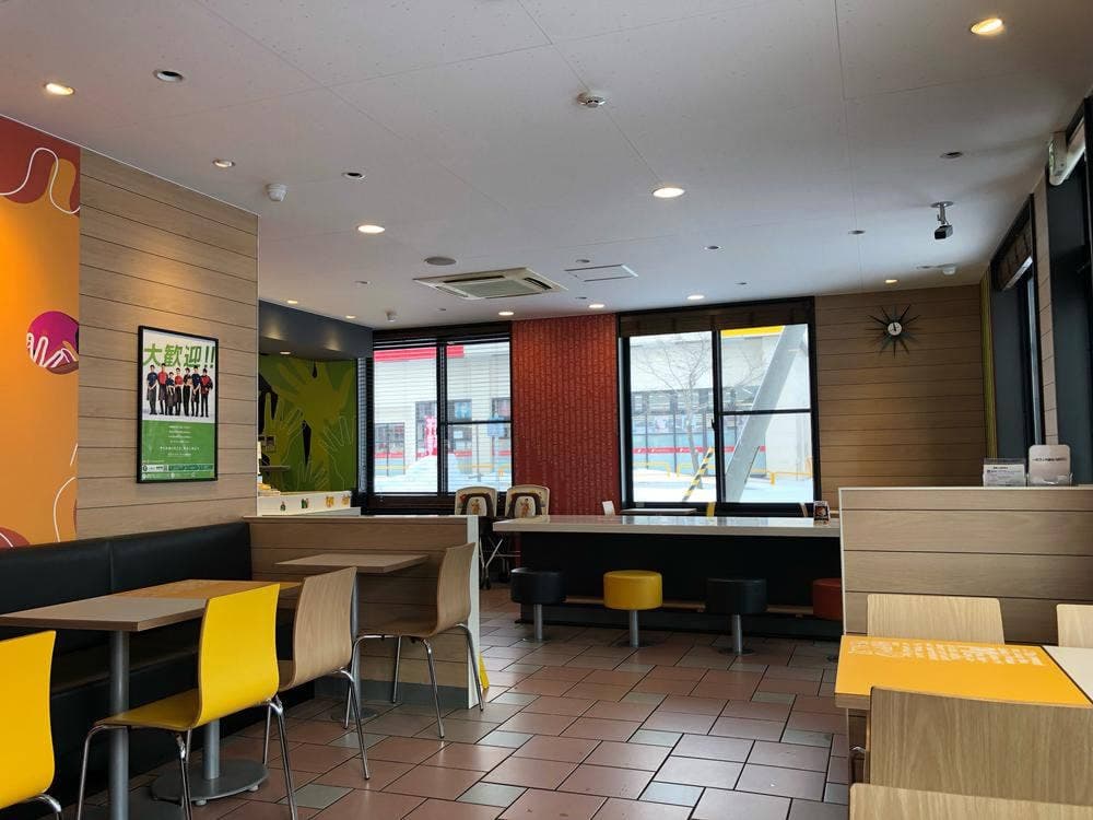 マクドナルド 12号岩見沢店