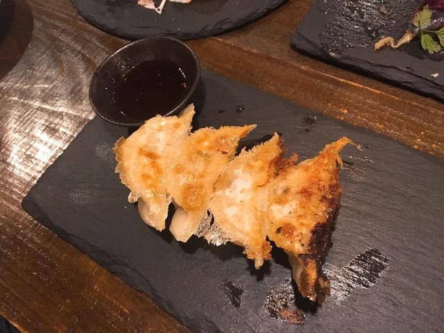 餃子とワイン 果皮と餡 - サブ画像3