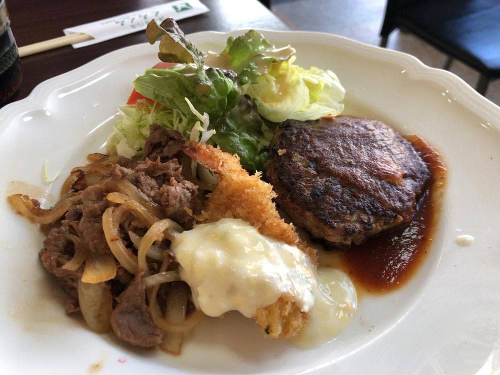 洋食専門店 くろくろ