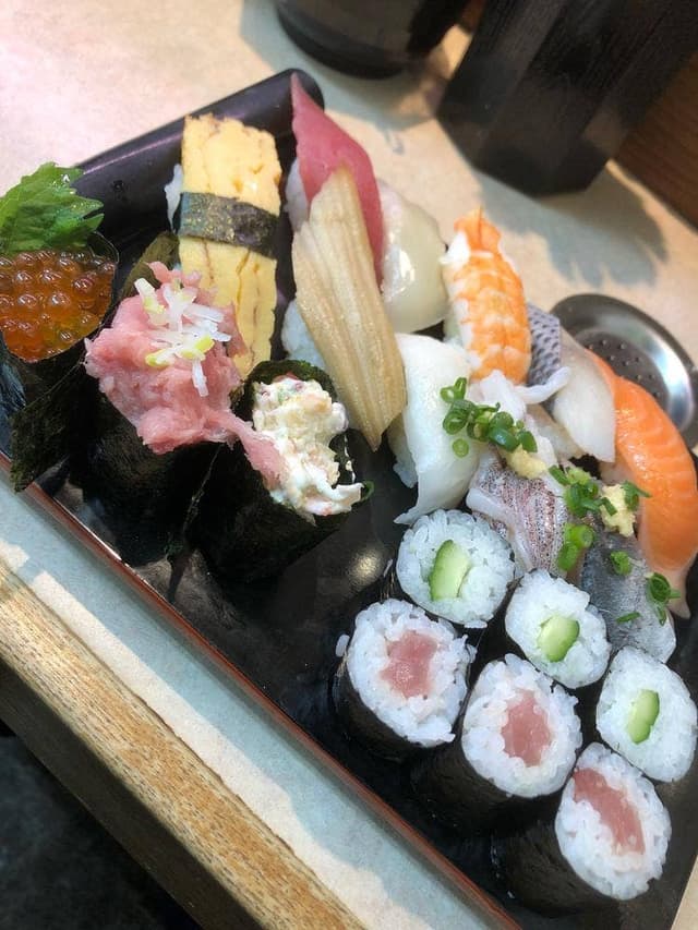 ぐるめ寿司 新丸子店 - サブ画像1