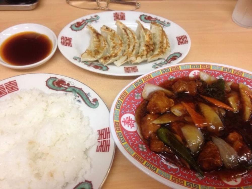 津久野飯店