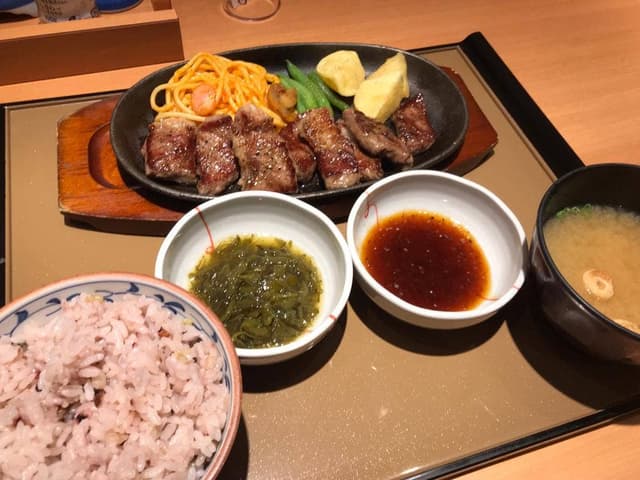 やよい軒 福井種池店 - サブ画像2