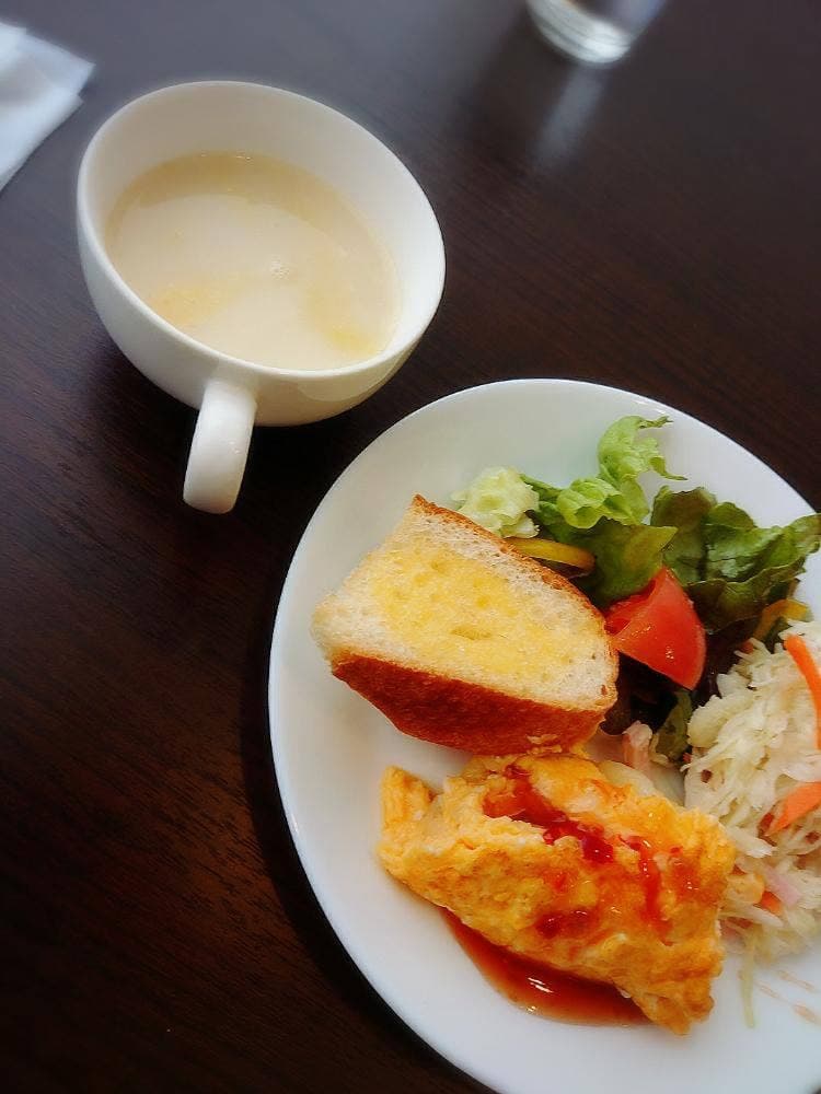 三日月カフェ