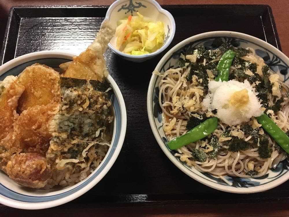 戸隠そば 藤枝分店