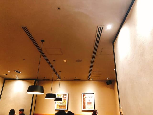 エクセルシオールカフェ 銀座中央通り店 - サブ画像1